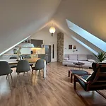 Rudolfquartier Linz, Rudolfstrasse Линц