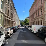 Rudolfquartier Linz, Rudolfstrasse דירה